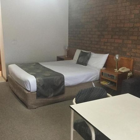 Sportslander Motor Inn Moama Luaran gambar