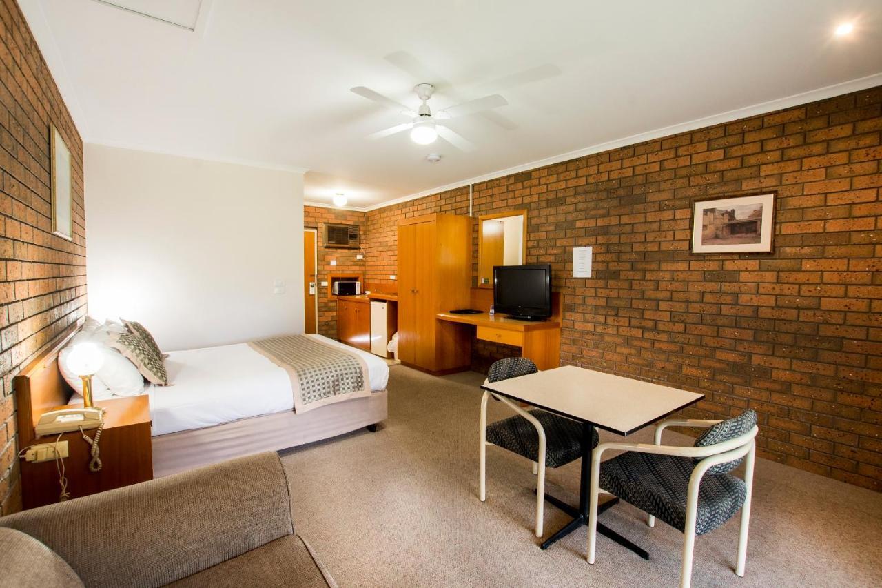 Sportslander Motor Inn Moama Luaran gambar