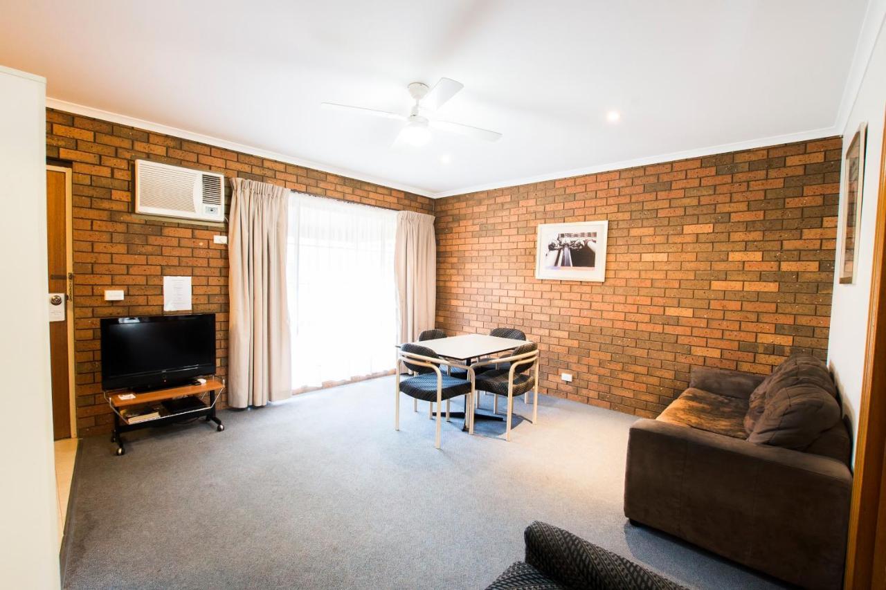 Sportslander Motor Inn Moama Luaran gambar