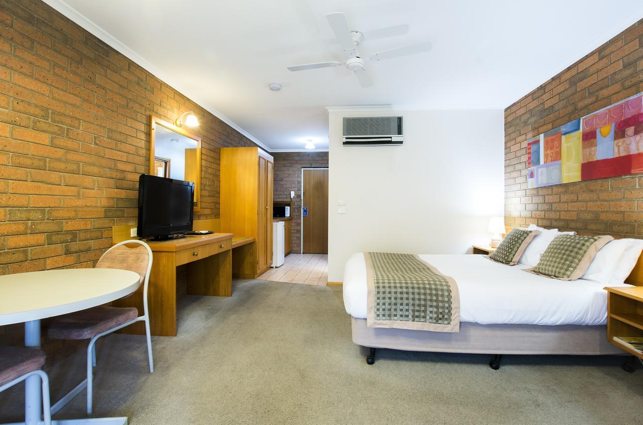 Sportslander Motor Inn Moama Luaran gambar