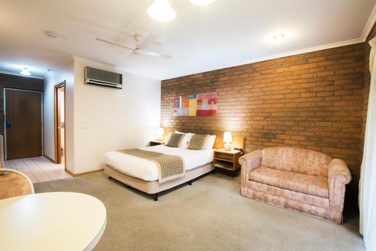 Sportslander Motor Inn Moama Luaran gambar